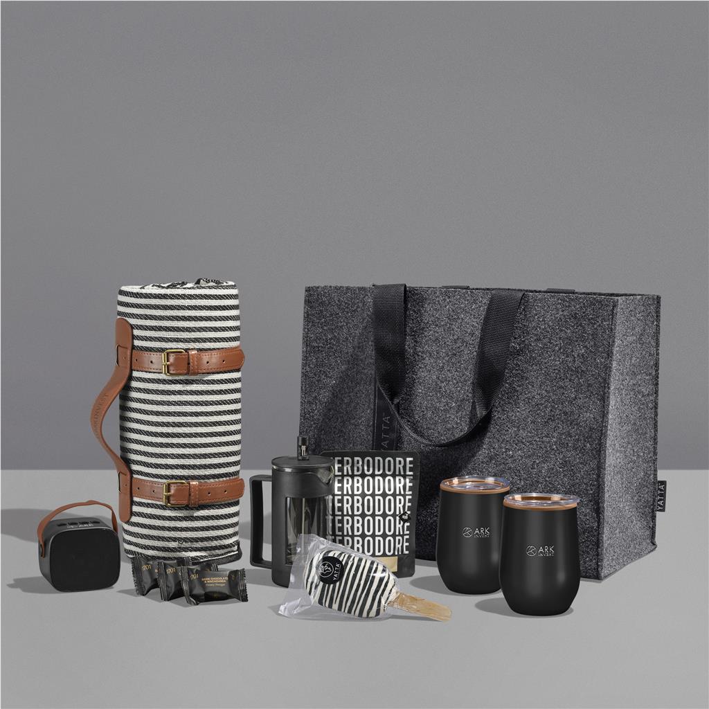 GH-YT-123-B Yatta Roast & Relax Hamper - Image 1